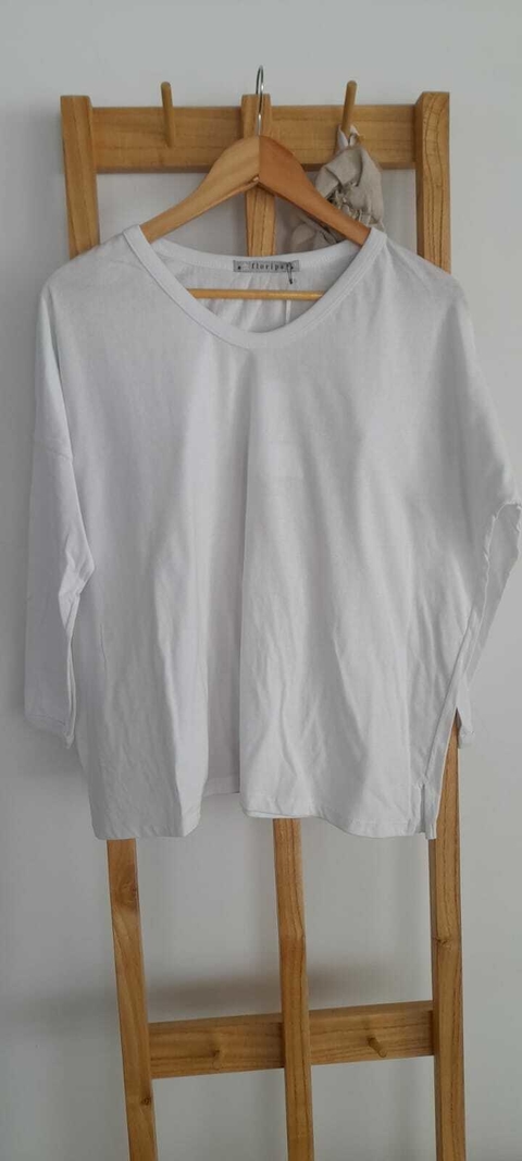 REMERA MANGA LARGA #6