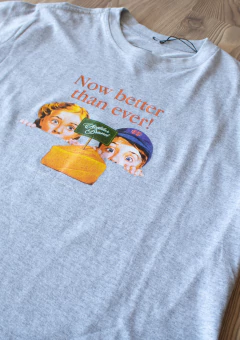 Remera Cheddar Kid Gris en internet