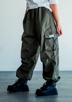 Cargo Parachute Archilla (1-2) en internet