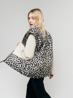 CHALECO PUFFER FULL PRINT DESTINITY en internet