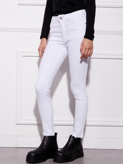 JEAN SKINNY WHITE ST MARIE Promo sin cambio - comprar online