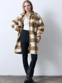 JOGGER BASICO ANNIE BLACK en internet