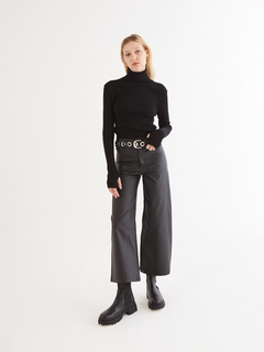 PANTALON ECO CUERO CROP WHITNEY