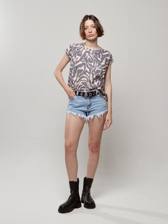 REMERA GIGI LEOCHEBRA TALLE L - UPHILL STORE