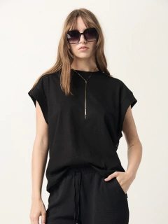 REMERA SULA BLACK - comprar online