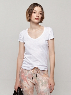 REMERA BASICA PLUMA BLACK - comprar online