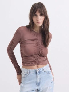 REMERA FRUNCE TUMERIC - tienda online