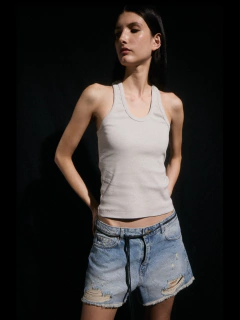 SHORT DENIM BROKEN AURA STARK - comprar online