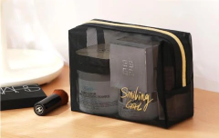 Neceser Smiling Girl cuadrado