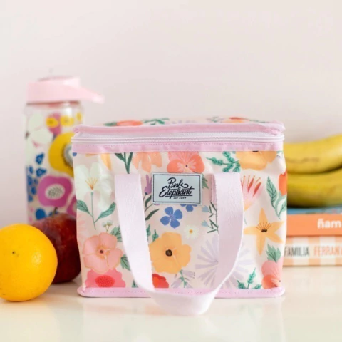 Lunchera chicas fresias rosas