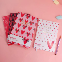Cuaderno cosido A5 corazones