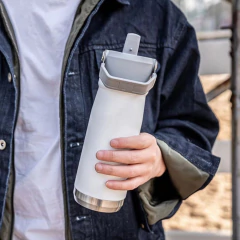 botella termica con pico flip en internet