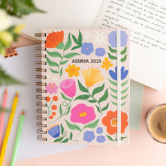 Agenda 2025 Pink Elephant flores crema