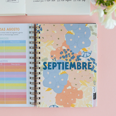 Agenda 2025 Pink Elephant flores crema - Flop! tiendita de diseño