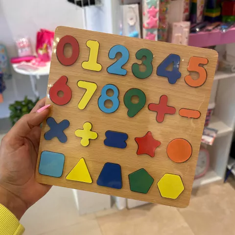 juego tabla encastre numeros y formas