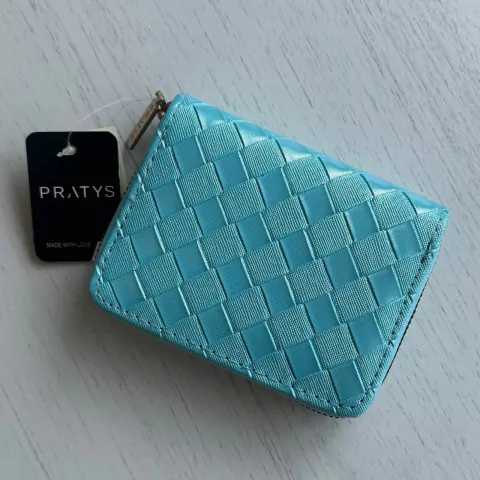Billetera entramada celeste