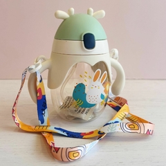 Botella infantil con manija conejo
