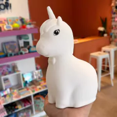 Imagen de Lamparita luz de noche unicornio silicona