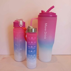 Set de vaso alto con manija mas dos botellas