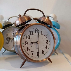reloj despertador metal cobre