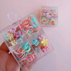Cajita con gomitas y broches - comprar online