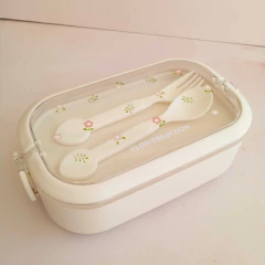 lunchera rectangular blanca con florcitas