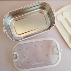 lunchera rectangular blanca con florcitas en internet