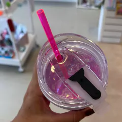 Vaso living in a full color en internet