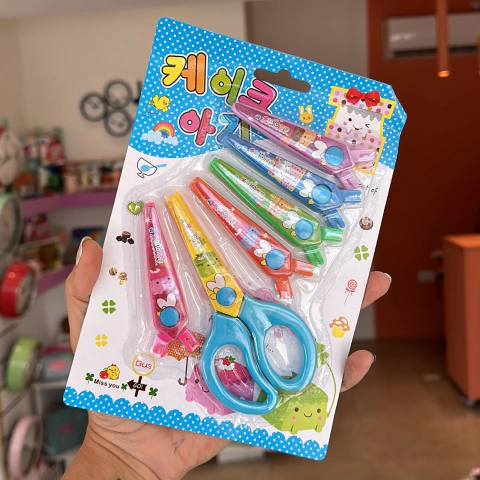 Tijera con punta intercambiable