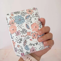 Billetera blanca con flores chica - tienda online