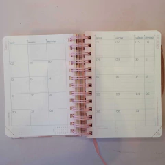 Agenda 2026 diaria chica FW cuadro rosa - tienda online