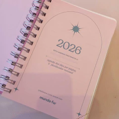 Agenda 2026 2 dias por pagina FW chica flores verde y dorado - Flop! tiendita de diseño