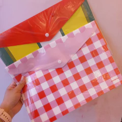 Sobre plastico pvc mundo fw cuadros rosa