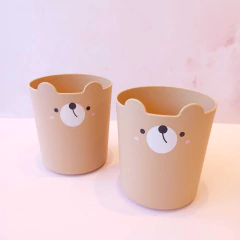 Maceta / cesto escritorio osito chico marrón plástico - Flop! tiendita de diseño