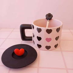 Taza con tapa y cuchara love corazones - comprar online