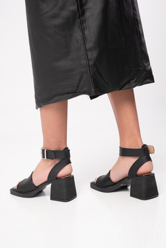 SHARMA NEGRO - comprar online