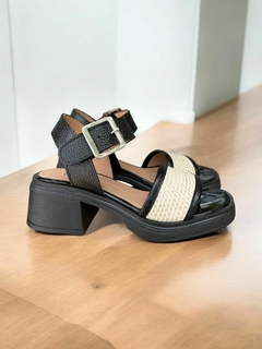 AGUSTA RAFIA/ CHAROL - comprar online