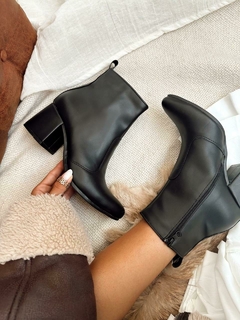 MARTU NEGRO - comprar online