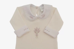 Macacão Saída Maternidade Bebê Crú com Lilás - comprar online