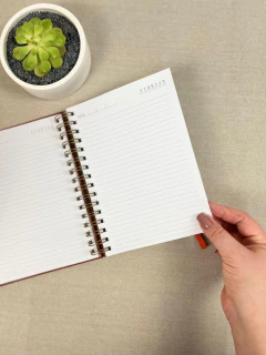 Caderno A5 Capa Dura Lisa Minimalista Folhas 90g Pautadas - loja online