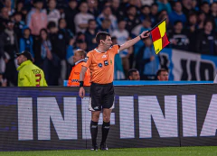 Banderines Con Funda Arbitro a Cuadros Liga Profesional LPF en internet