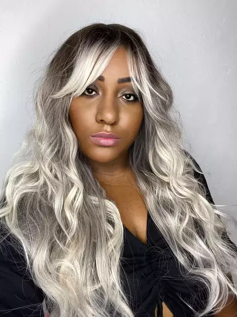 Wig de luxo loira ondulações perfeitas pronta entrega