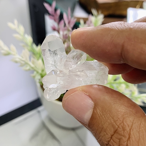 Coleção Elara - drusa de cristal de rocha - 15 gramas