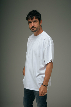 T-SHIRT OVER ALAS - tienda online
