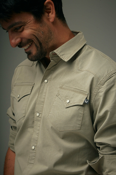 CAMISA MURRIETA - PostScript