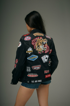 CAMPERA PARCHES en internet