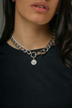 CHOKER FLY