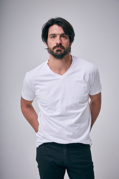 T-SHIRT FLY CUELLO V - comprar online