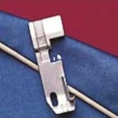 Prensatela de Overlock para vivo y cordón de 3/16" -