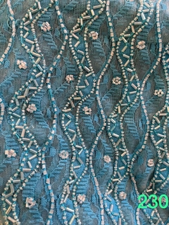 Tul bordado con piedras - CORTE: 1.20 mts x 1.07 mts